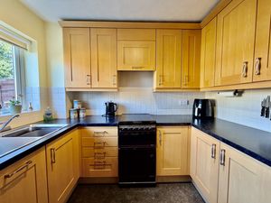 Photo 8- click for photo gallery